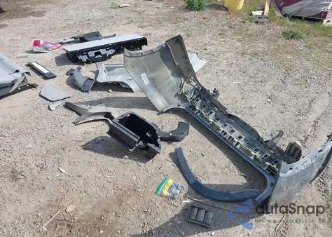 2016 Toyota Highlander Le Plus V6 z USA, uszkodzony, nr VIN 5TDBKRFH9GS356152